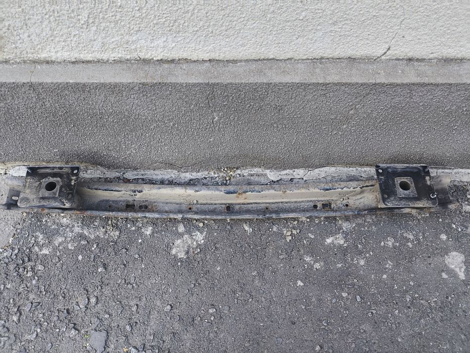 Підсилювач заднього бампера кадді 3