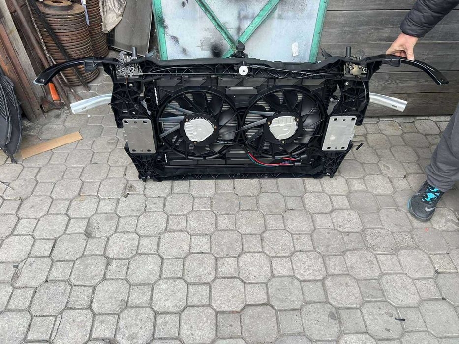 Audi Q5 80A A4 A5 Q7 диффузор в сборе панель радиаторов жалюзи