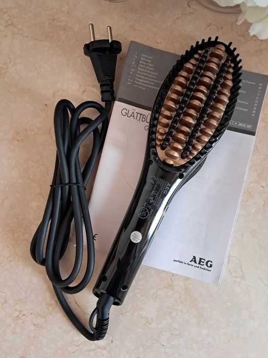 Escova alisadora AEG