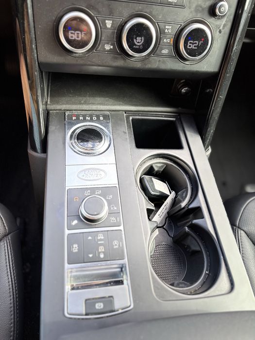Land Rover Discovery SE 2019 3L AWD