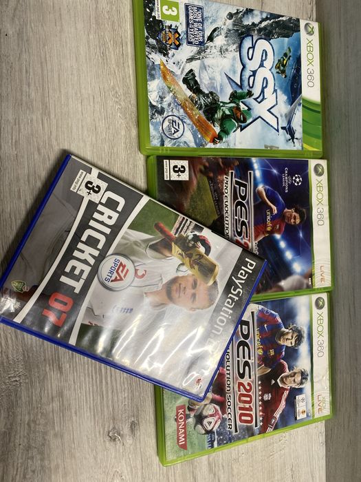 Zestaw gier wideo na xboxa oraz playstation
