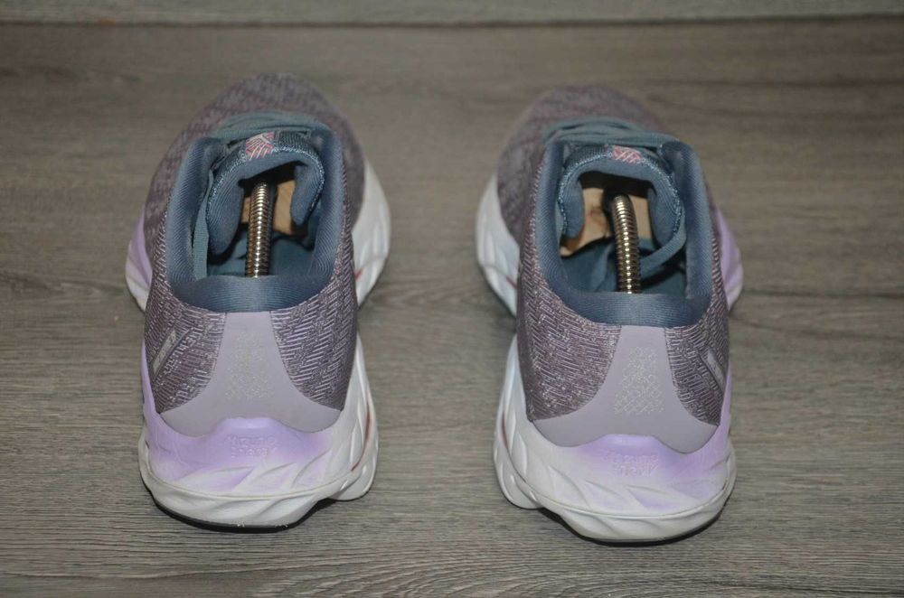 Продам кросівки Фірма Mizuno WAVE INSPIRE 19.