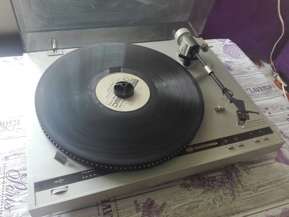 Электропроигрователь бабиник