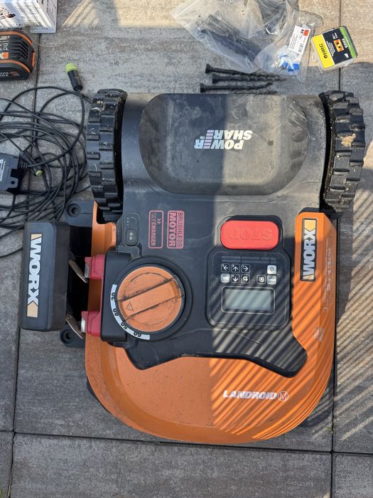 Worx Landroid WR148E.