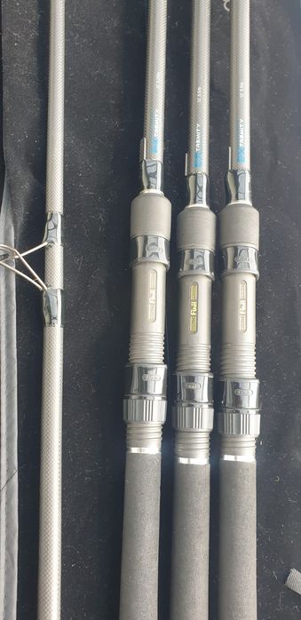 Wędki karpiowe kołowrotki pokrowiec avid solar shimano