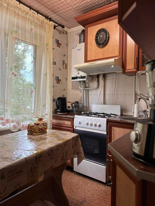 Продам 2-х кімнатну квартиру з якісним ремонтом