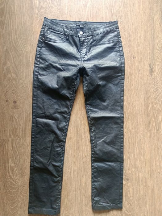 Spodnie woskowane czarne 38 M proste