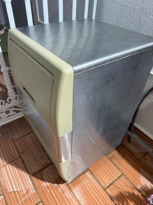 Máquina de Gelo Profissional EUROFRED