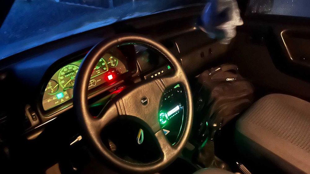 Clássico Fiat Uno Suite 1993 – Raro, Revisto e Pronto a Circular