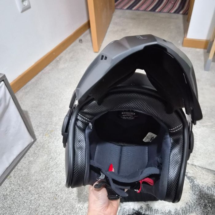 Capacete preto  Caberg