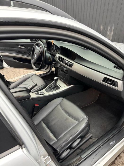 Bmw е91. 320i   2006р