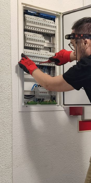 Eletricista profissional ao domicílio