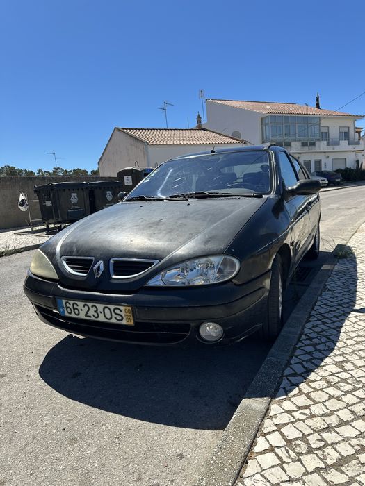 Renault Car 2000 model