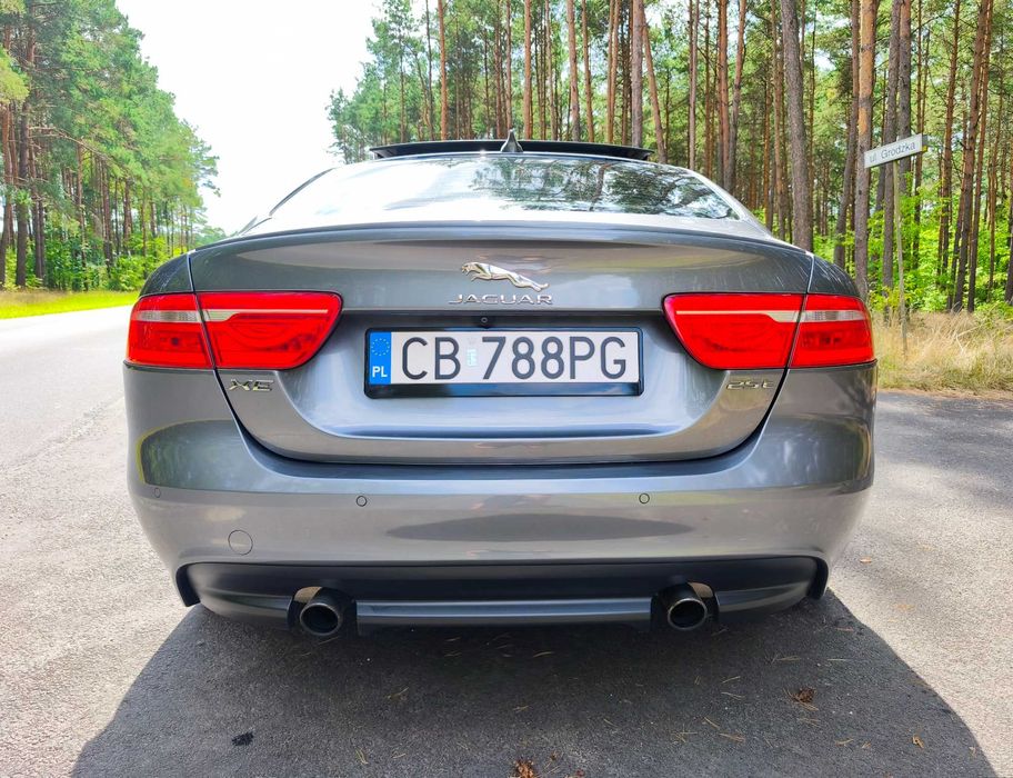 Jaguar XE 2.0 240 KM | Automat | Szyberdach | Zadbany