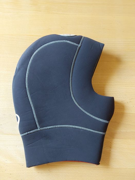 Kaptur neoprenowy  Santi