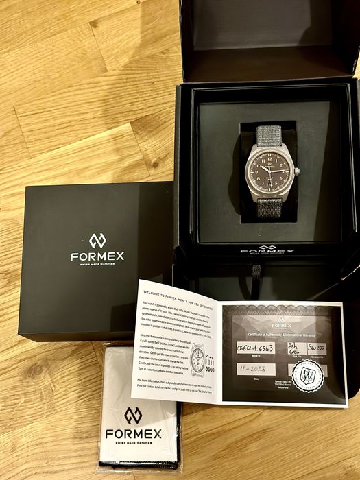 Zegarek Formex Field Ash Gray tytan Sellita SW200.