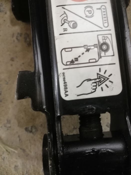 Домкрат Chrysler 300