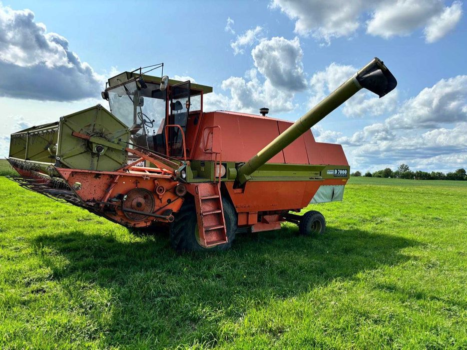 Dronningborg D7000 (Bizon Z056, Class, New Holland, Massey Ferguson)