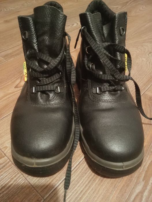 Ботинки для роботи