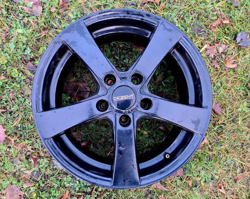Aluminiowe felgi czarne 16" x 6,5" DEZENT