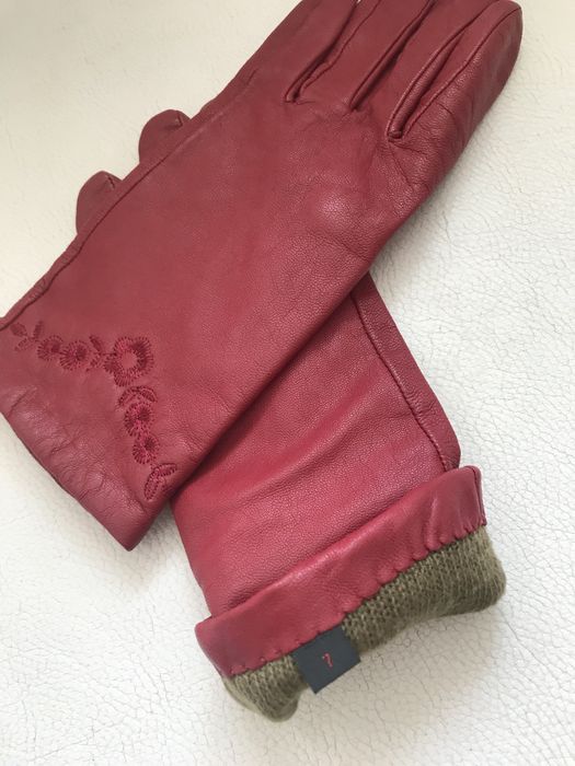 Rękawiczki damskie ze skóry r. 7. Butik.