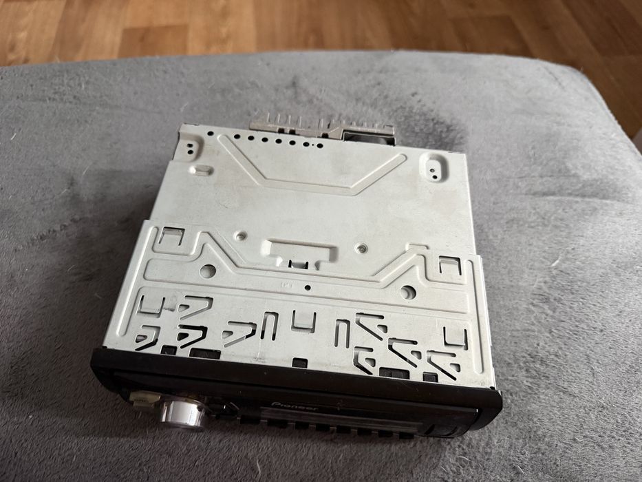 Radio samochodowe Pioneer MVH-160UI