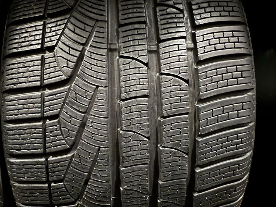 295/30 r20 Pirelli 2 шт.