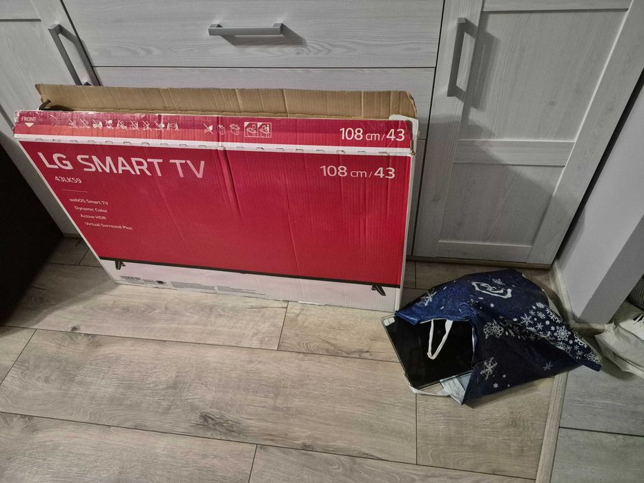 Telewizor Samsung 40 cali; Model UE40D5500RW