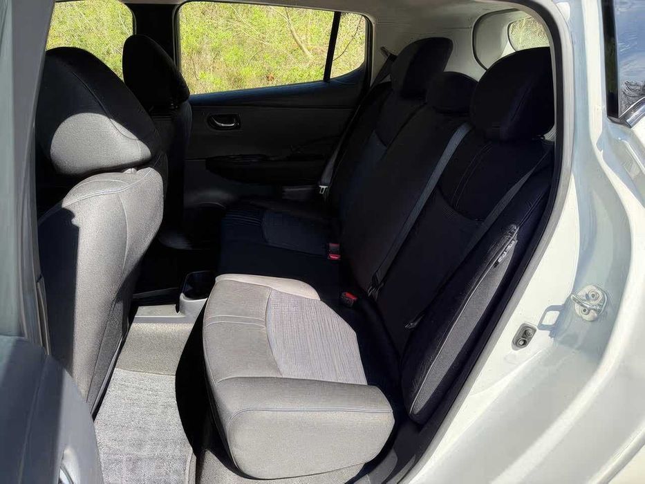 Nissan LEAF S      2025