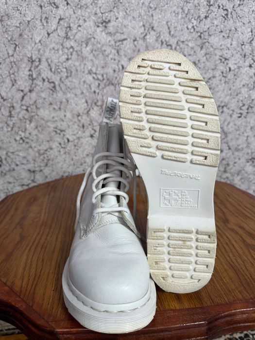 Мартинсы кожа белые