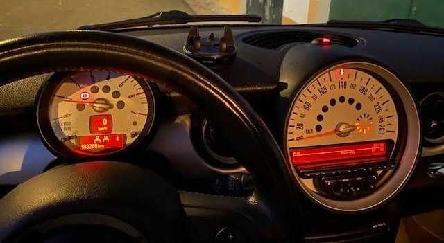 Mini Cooper D (geração LCI) Set./2011, 1.6 Diesel, 112 cv