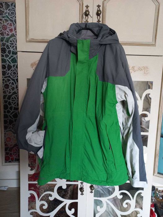 Лижна куртка Columbia omni-tech р.М