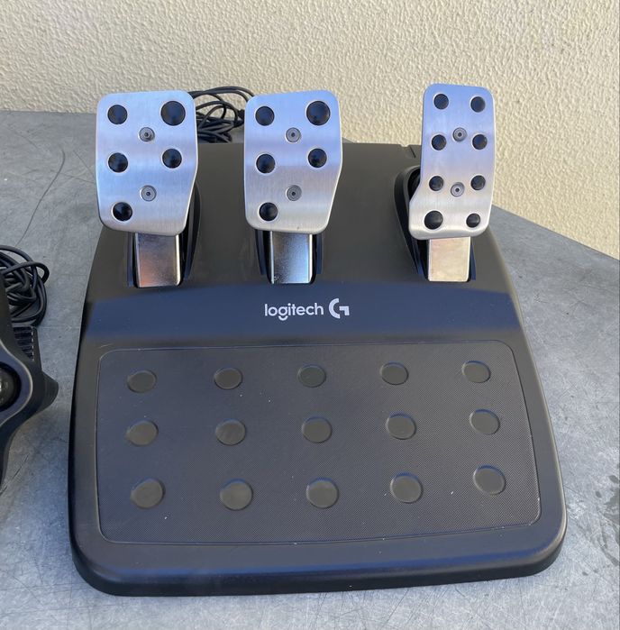 Logitech G29 + Shifter (PS5/PS4/PC)