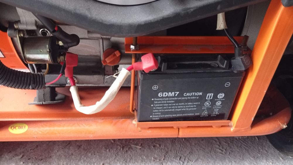 Бензогенератор Kioto EG4400E