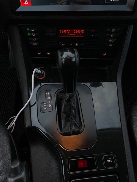 Бмв е39 525 2000 рік