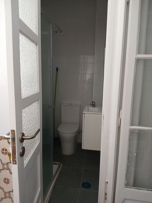 Arrenda-se Quarto para Estudante Universitário