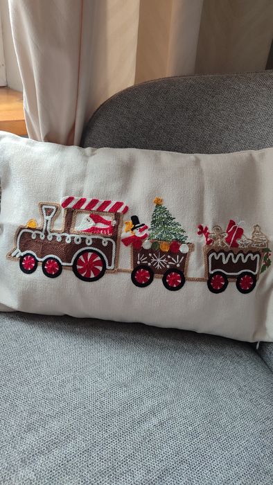 Poszewka 30x50 świąteczna haftowana wyszywana pociąg kolejka