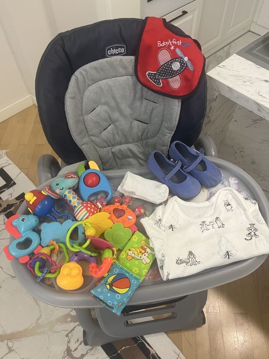 Крісло стілець годувальний chicco magic