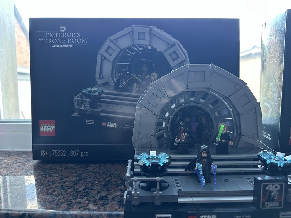 LEGO Star Wars 75352 Emperor’s Throne Room Diorama