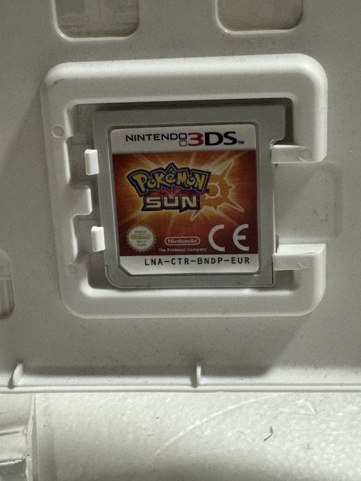 Jogo Nintendo 3DS Pokémon Sun