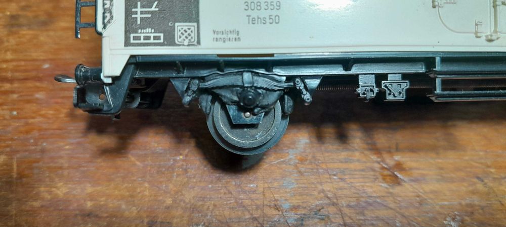 Lote de 25 vagões Marklin h0 várias referências nas caixas originais.