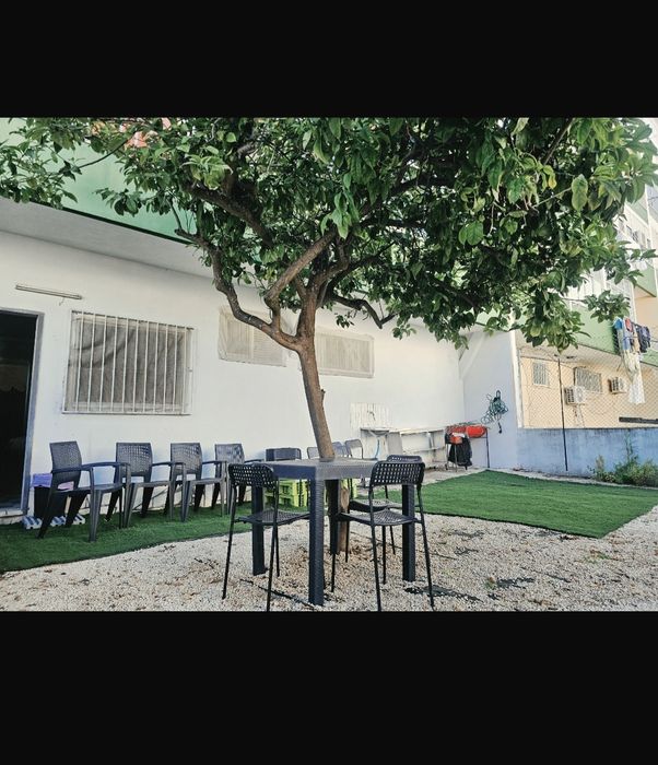 LOJA DE FESTAS  com diversão e exterior com churrasco