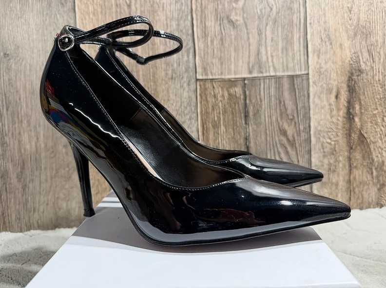 Czarne buty na obcasie szpilki Guess Napril 2 41
