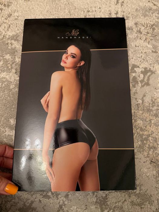 Шорти латекс нові S запаковані