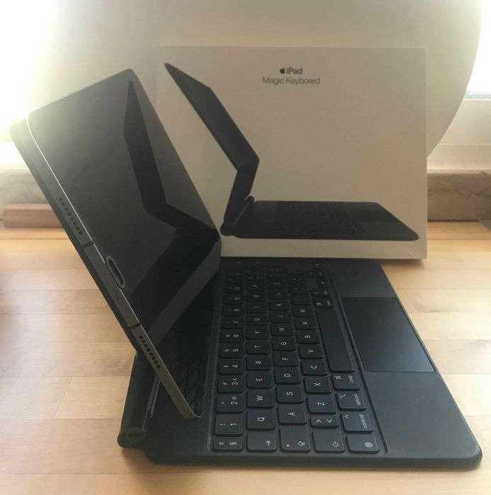 IPAD PRO 11" (3ª Geração) Wifi + Cellular + Magic Keyboard
