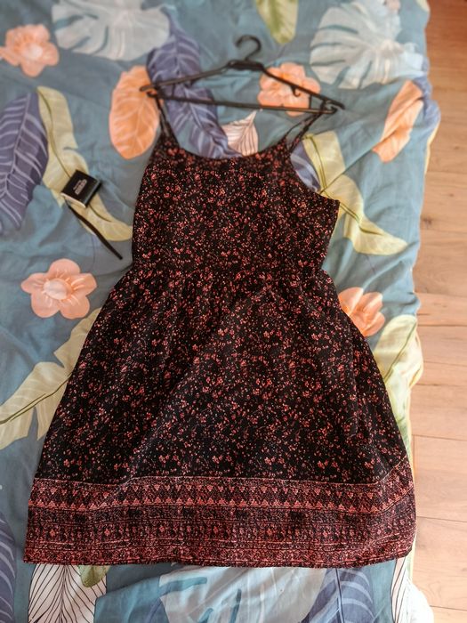 Sukienka na ramiączkach cropp