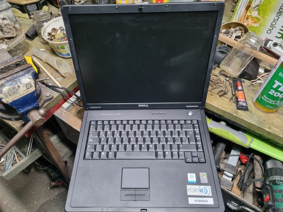 Sprzedam laptop DELL na części