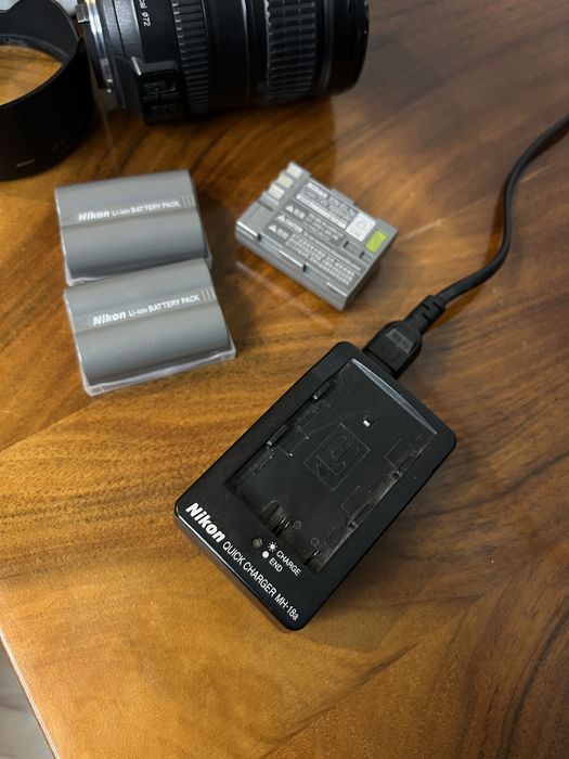 Aparat Nikon D300s + obiektyw 18-200mm f/3.5-5.6 G