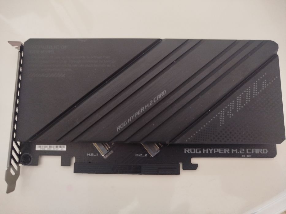 Адаптер ASUS ROG Hyper M2 Card 5 gen