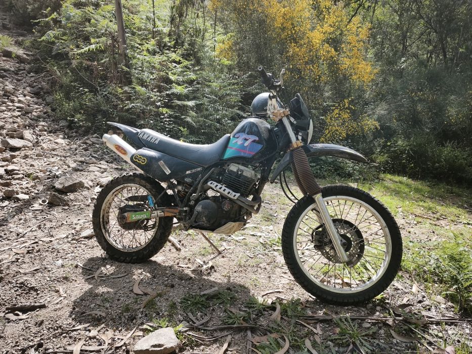 Yamaha  XT 3 5 0